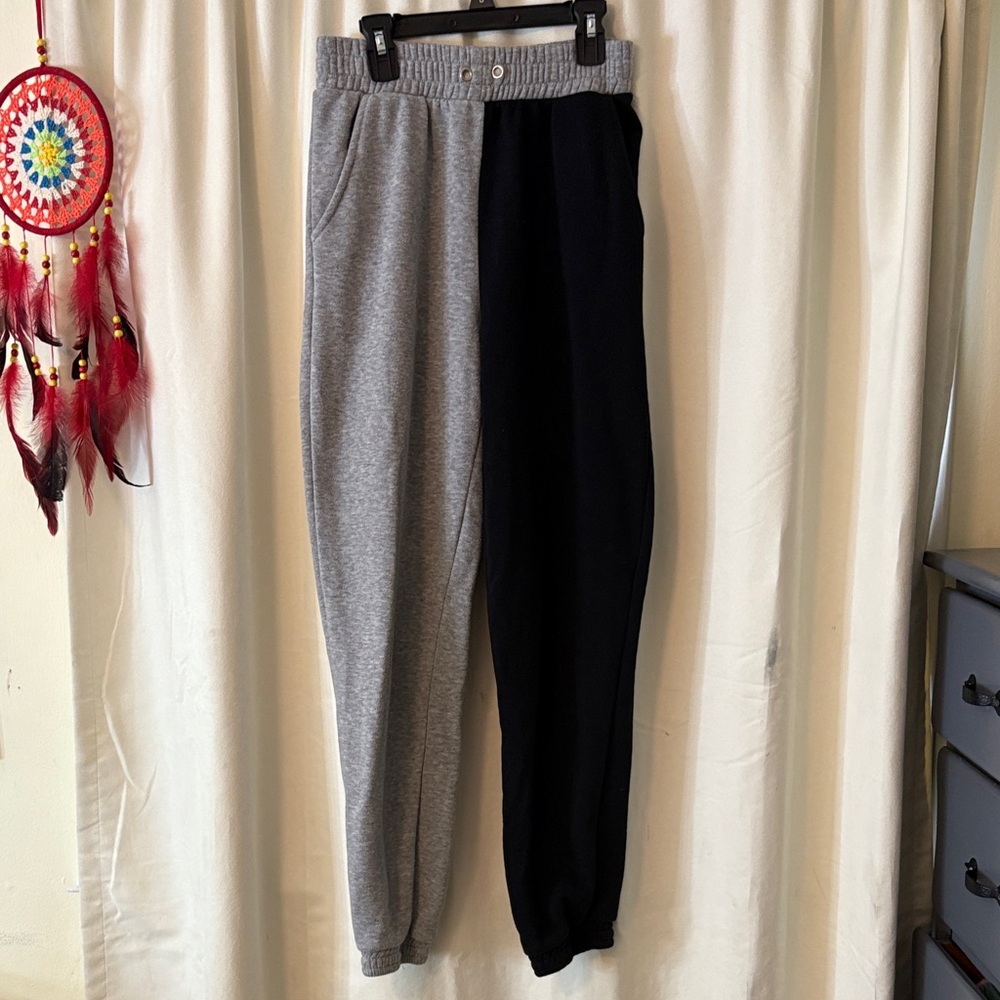 Forever 21 Two-Tone Gray and Black Joggers size small crop